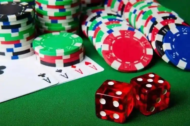 Pengguna Indonesia memainkan Bingo online elang55 dari HP dengan tampilan yang mudah dipahami